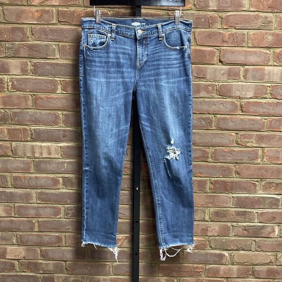 Old Navy Boyfriend High Rise Distressed Frayed Crop Jeans Size 6 - Picture 2 of 5